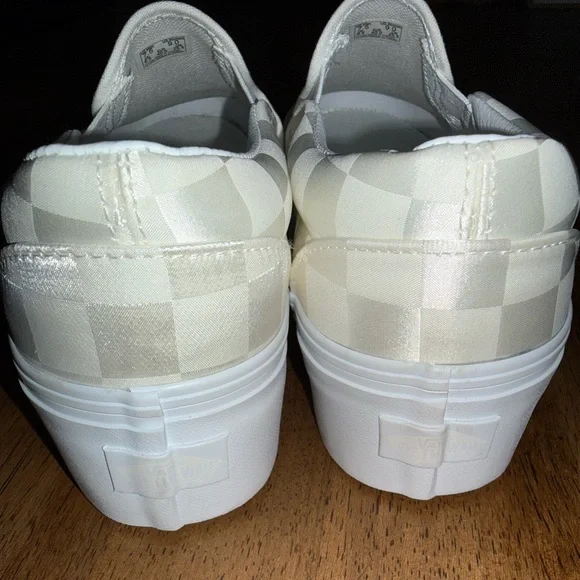 NEW VANS CHECKERED STACKFORM PLATFORM SLIP ON SHINY SATIN IVORY CHECKERED SZ 9 - Picture 6 of 14
